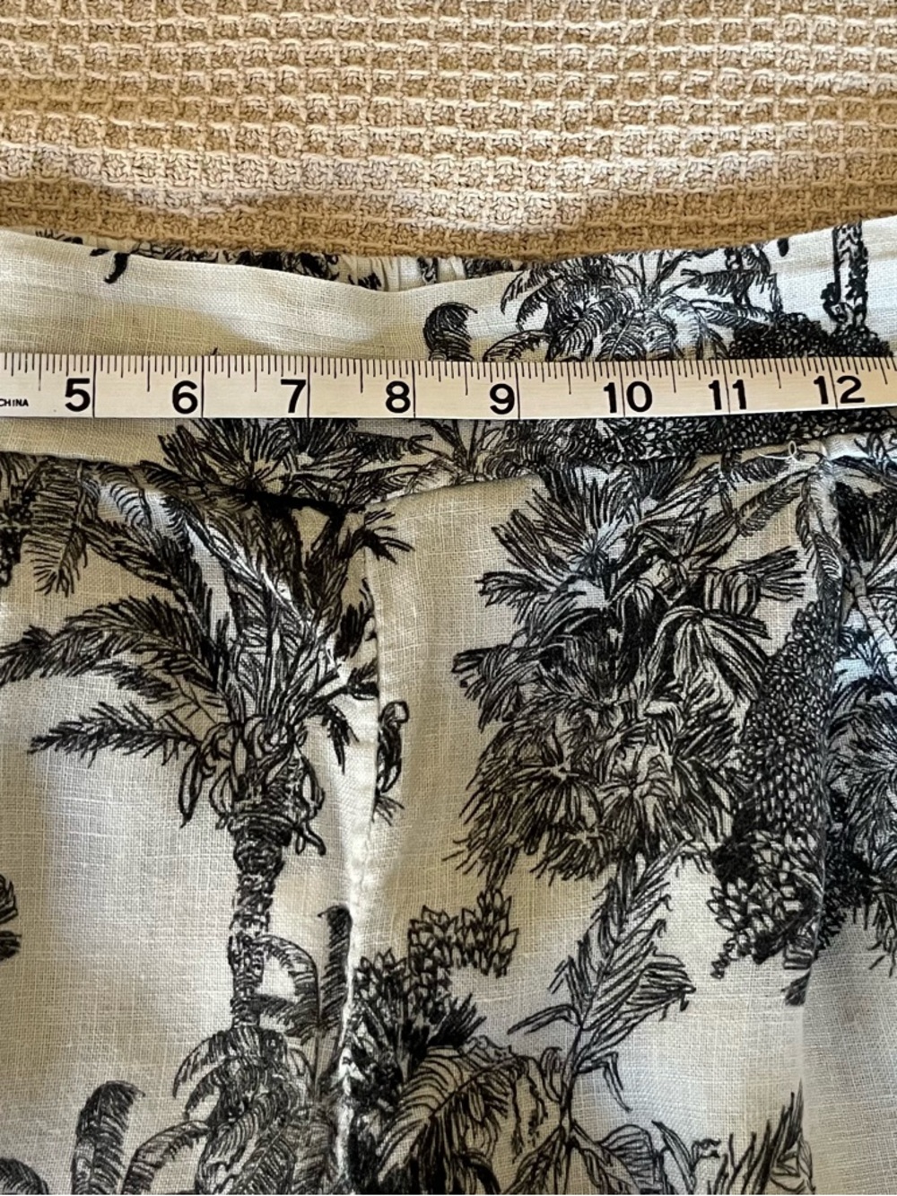 Black Palm Print Italian Linen High-Waist Shorts - Elastic waist 15” | L 16 1/2 - Picture 6 of 8